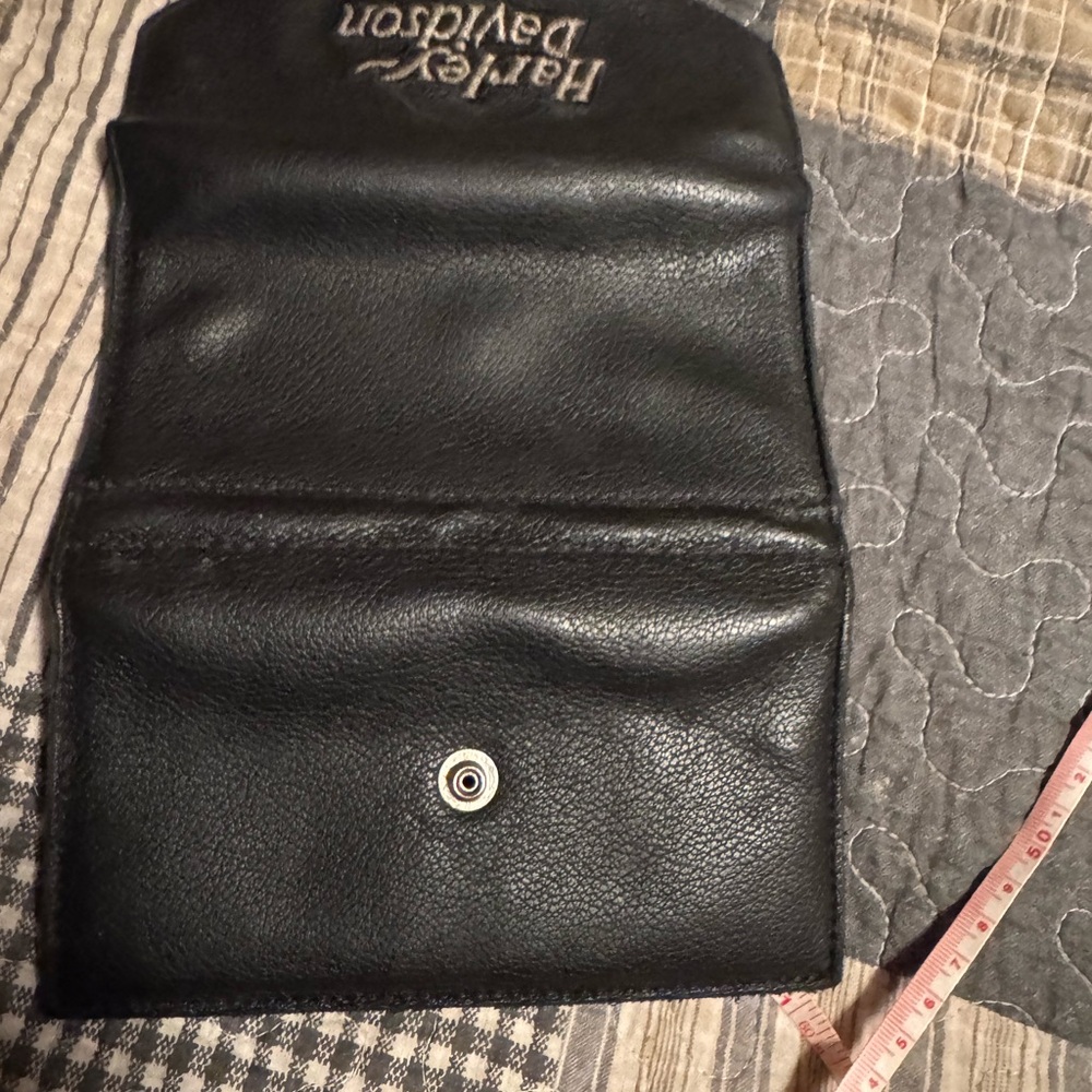 5/$20.00 item Harley-Davidson Black Leather Wallet - Picture 4 of 13